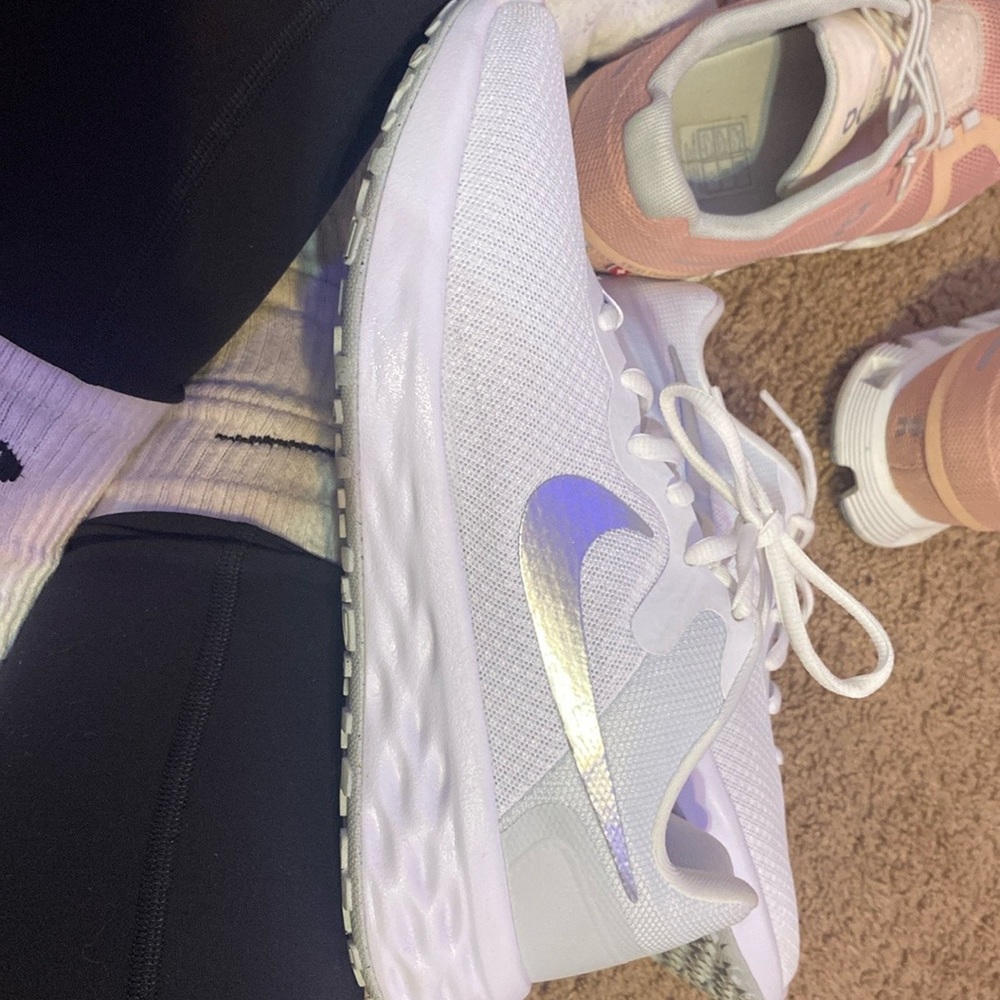 Nike running white tennis shoes size 8